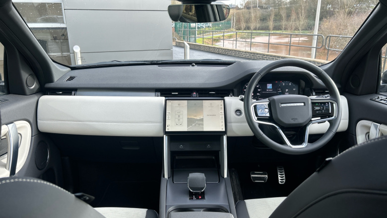 Land Rover Discovery Sport 2.0 D200 Dynamic SE 5dr Auto [7 Seat] Diesel Station Wagon